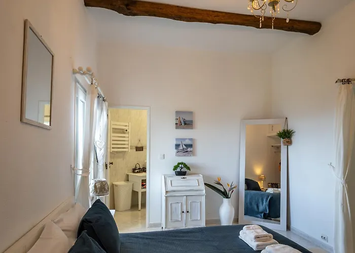 Ocean Garden, 4 Units By The Ocean