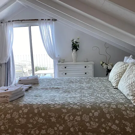 Ocean Garden, 4 Units By The Ocean Apartamento São Vicente