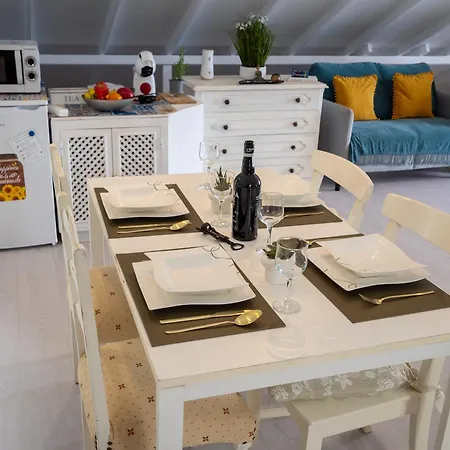 Ocean Garden, 4 Units By The Ocean *