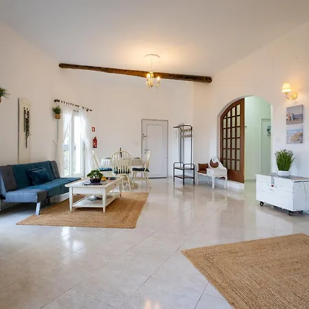 Ocean Garden, 4 Units By The Ocean *